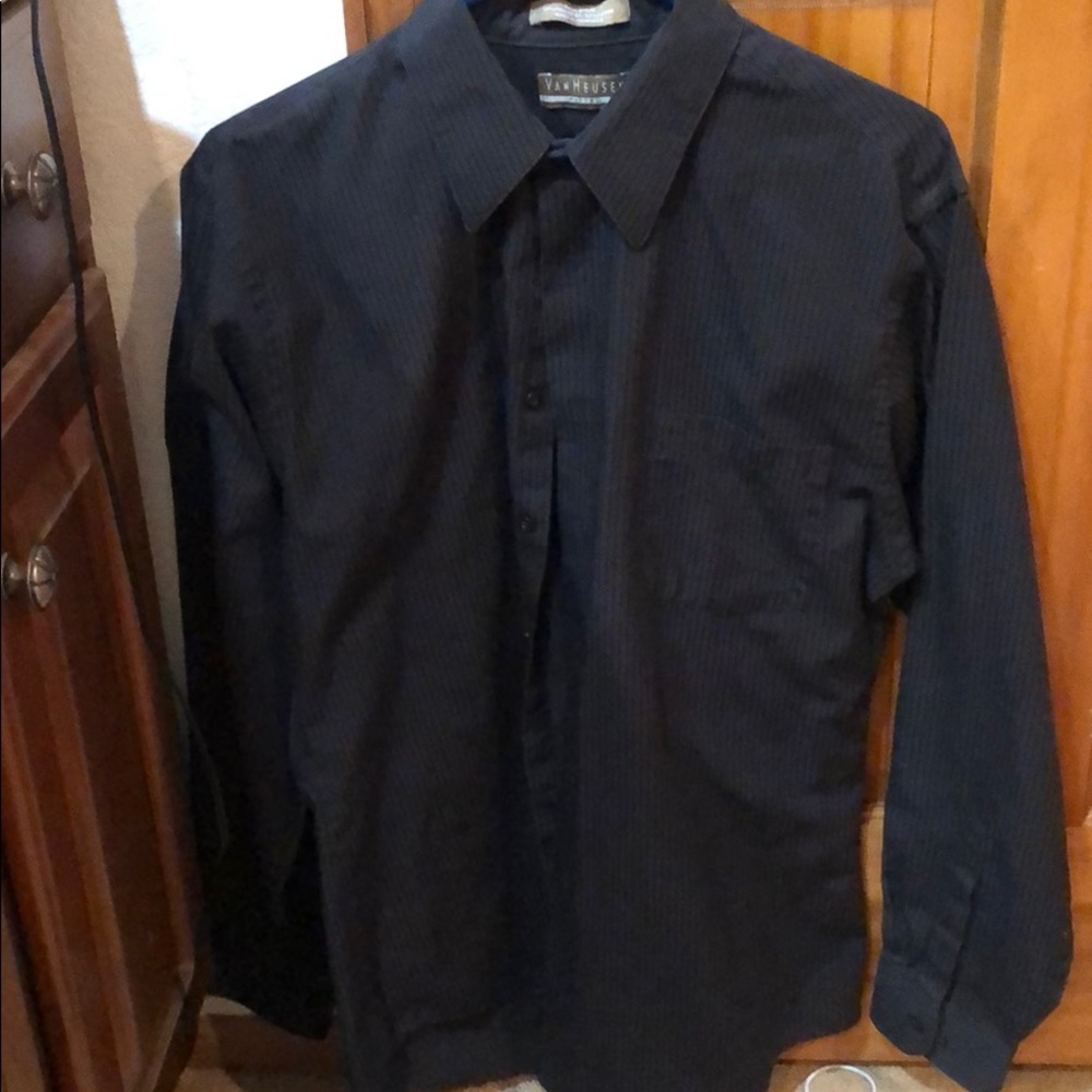Men’s Van Heusen Dress shirt